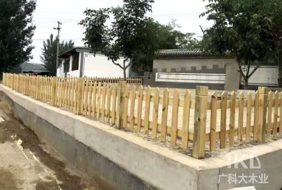 防腐木柵欄